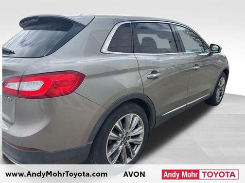 Luxe Metallic 2016 Lincoln MKX Reserve