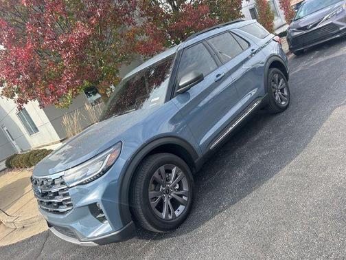 2025 Ford Explorer Active