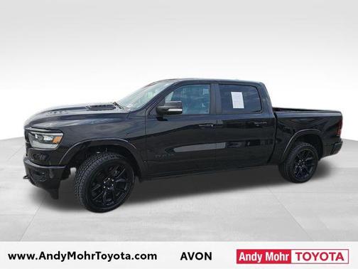 Diamond Black Crystal Pearlcoat 2020 RAM 1500 Laramie