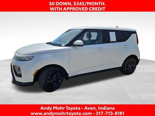 Snow White Pearl 2022 Kia Soul LX