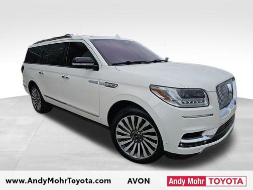 White Platinum Metallic Tri-Coat 2018 Lincoln Navigator L Reserve