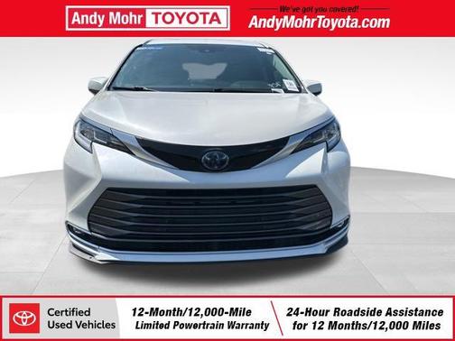 Blizzard Pearl 2021 Toyota Sienna Limited 7-Passenger