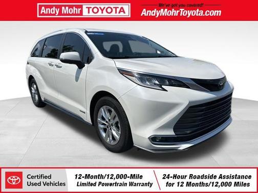 Blizzard Pearl 2021 Toyota Sienna Limited 7-Passenger