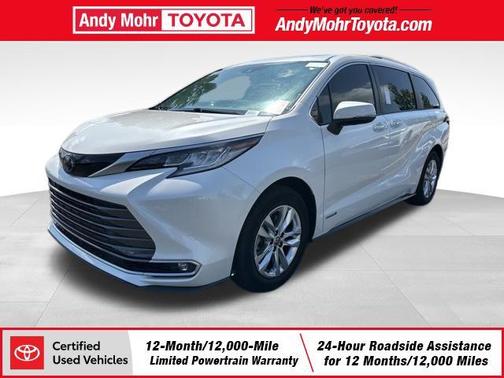 Blizzard Pearl 2021 Toyota Sienna Limited 7-Passenger
