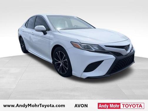 Super White 2018 Toyota Camry SE