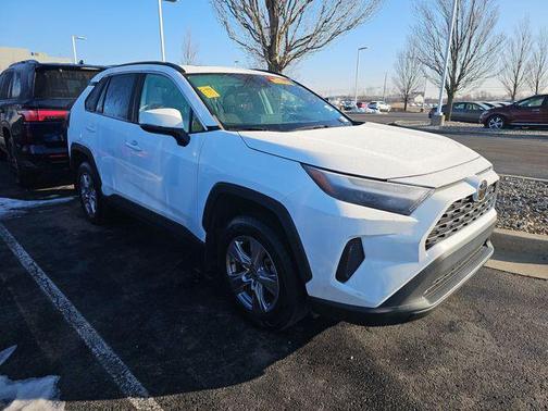 2022 Toyota RAV4 XLE
