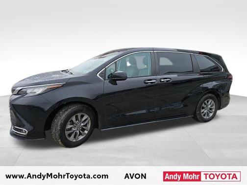 2022 Toyota Sienna XLE 7 Passenger