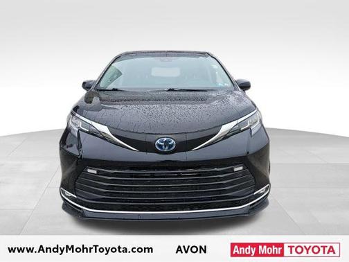 2022 Toyota Sienna XLE 7 Passenger