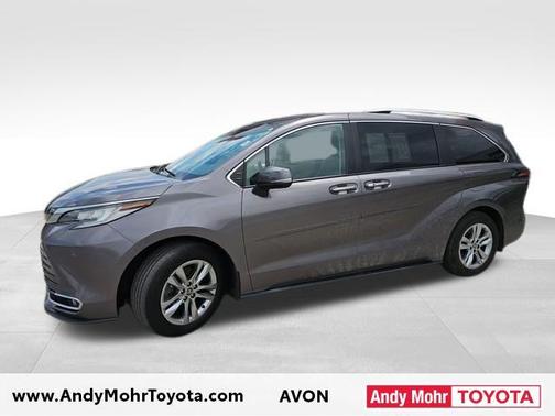 2022 Toyota Sienna Limited 7-Passenger