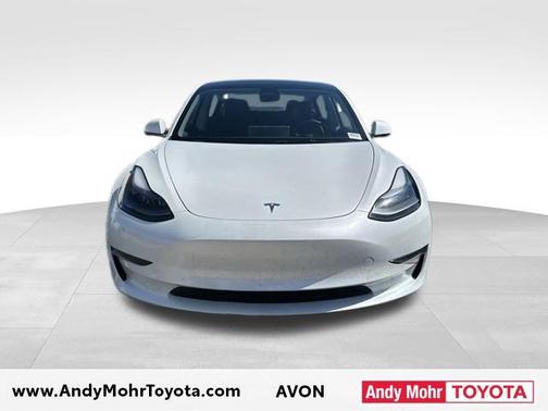 Pearl White Multi-Coat 2023 Tesla Model 3 Standard Range