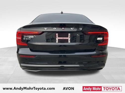 2023 Volvo S60 Recharge Plug-In Hybrid T8 Plus Dark Theme