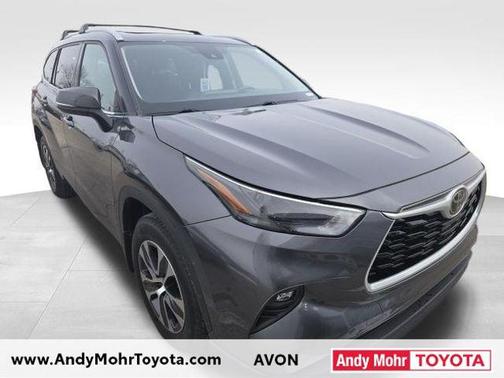Magnetic Gray Metallic 2022 Toyota Highlander XLE