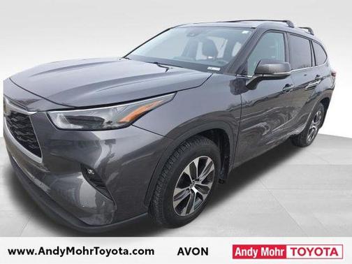 Magnetic Gray Metallic 2022 Toyota Highlander XLE