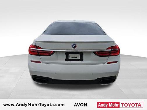 2016 BMW 750 i xDrive