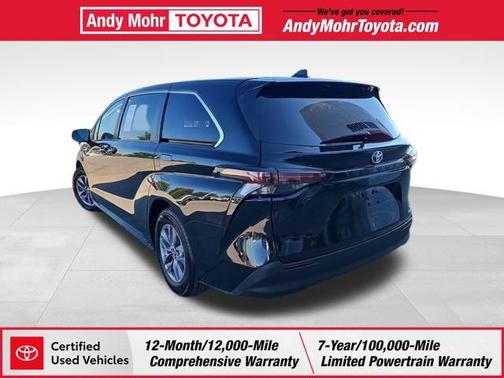 2024 Toyota Sienna LE