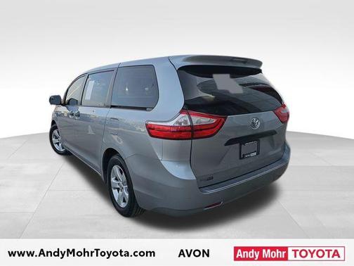 2017 Toyota Sienna SE