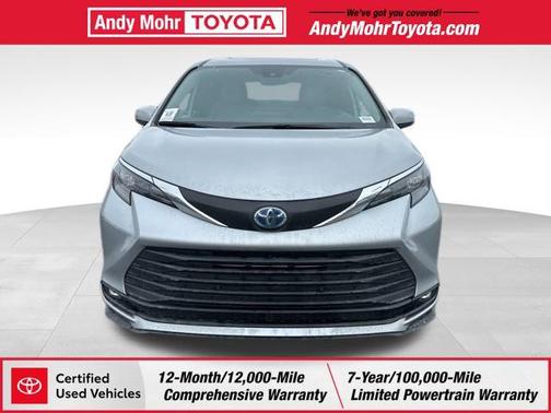 2025 Toyota Sienna XLE