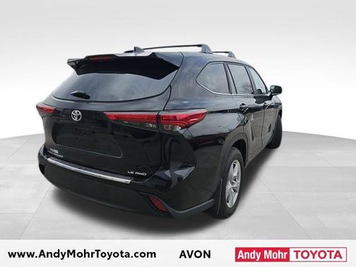 2023 Toyota Highlander LE I4