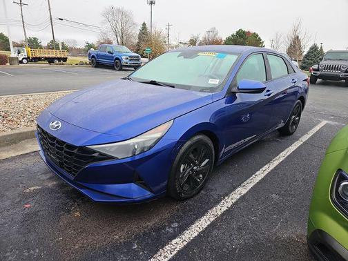 2021 Hyundai ELANTRA SEL