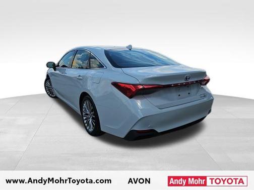 2022 Toyota Avalon Hybrid Limited