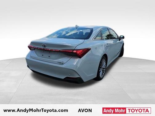 2022 Toyota Avalon Hybrid Limited