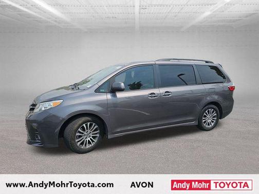 Predawn Gray Mica 2019 Toyota Sienna XLE