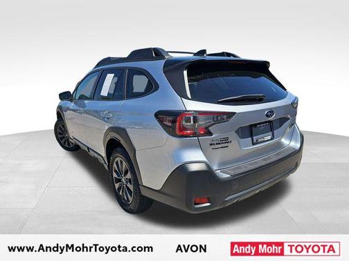 Ice Silver Metallic 2023 Subaru Outback Onyx Edition
