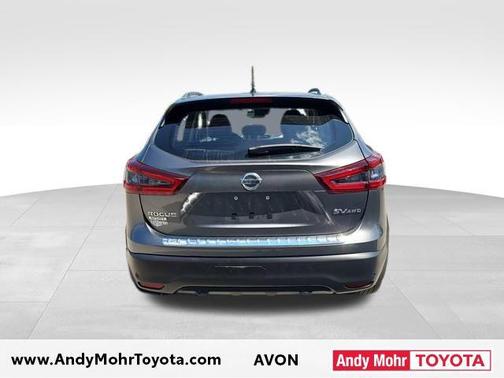 2022 Nissan Rogue Sport SV