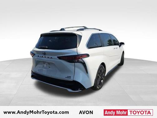 2022 Toyota Sienna XSE 7 Passenger