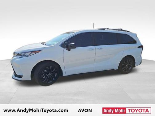 2022 Toyota Sienna XSE 7 Passenger