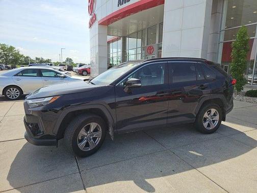 2022 Toyota RAV4 XLE