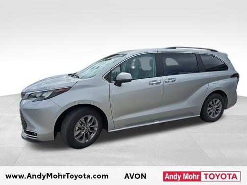 2024 Toyota Sienna XLE 8 Passenger