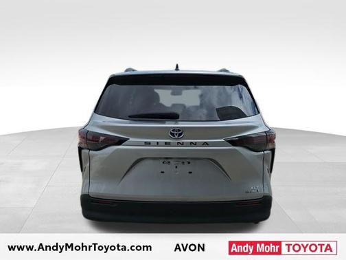 2024 Toyota Sienna XLE 8 Passenger