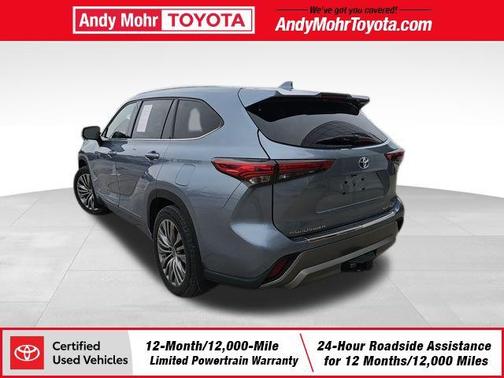 2022 Toyota Highlander Hybrid Platinum
