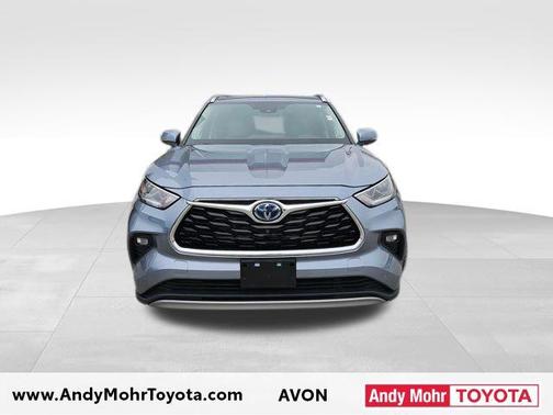 2022 Toyota Highlander Hybrid Platinum