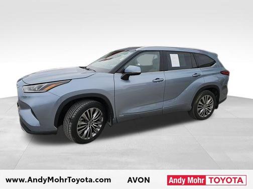 2022 Toyota Highlander Hybrid Platinum