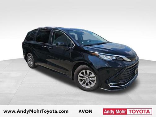 2022 Toyota Sienna XLE 7 Passenger
