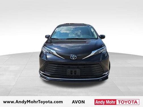 2022 Toyota Sienna XLE 7 Passenger