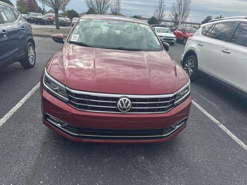 2018 Volkswagen Passat 2.0T SE