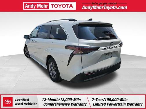 2023 Toyota Sienna XLE 8 Passenger