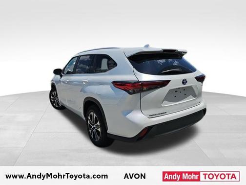 2023 Toyota Highlander Hybrid XLE