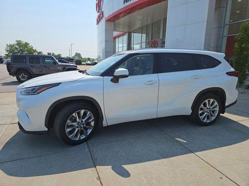 2023 Toyota Highlander Hybrid Limited