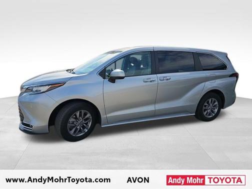 2022 Toyota Sienna XLE 7 Passenger