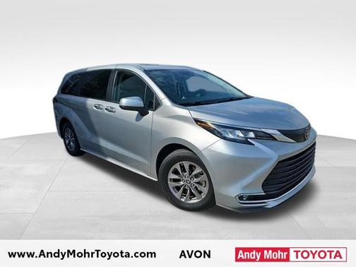2022 Toyota Sienna XLE 7 Passenger