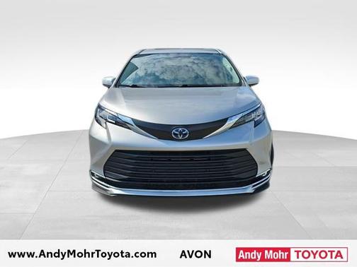2022 Toyota Sienna XLE 7 Passenger