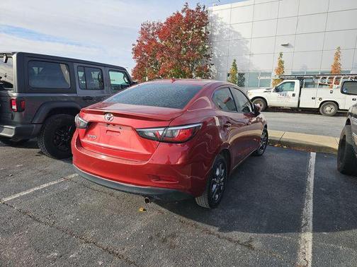 2019 Toyota Yaris Sedan LE
