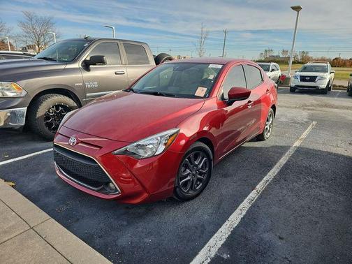2019 Toyota Yaris Sedan LE