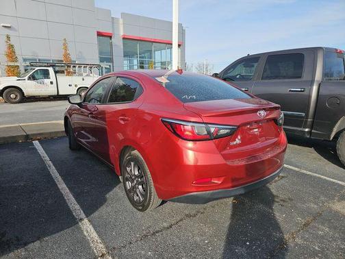 2019 Toyota Yaris Sedan LE