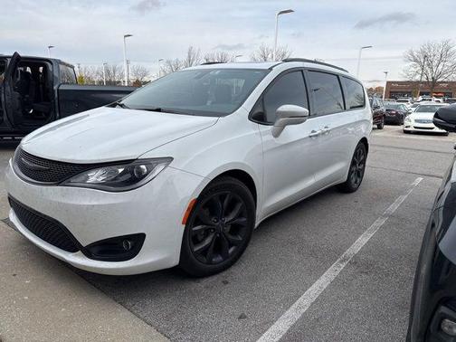 2020 Chrysler Pacifica Limited