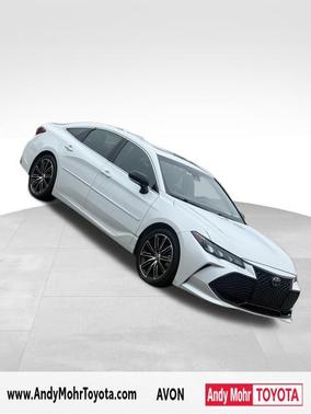 Pearl 2019 Toyota Avalon Limited